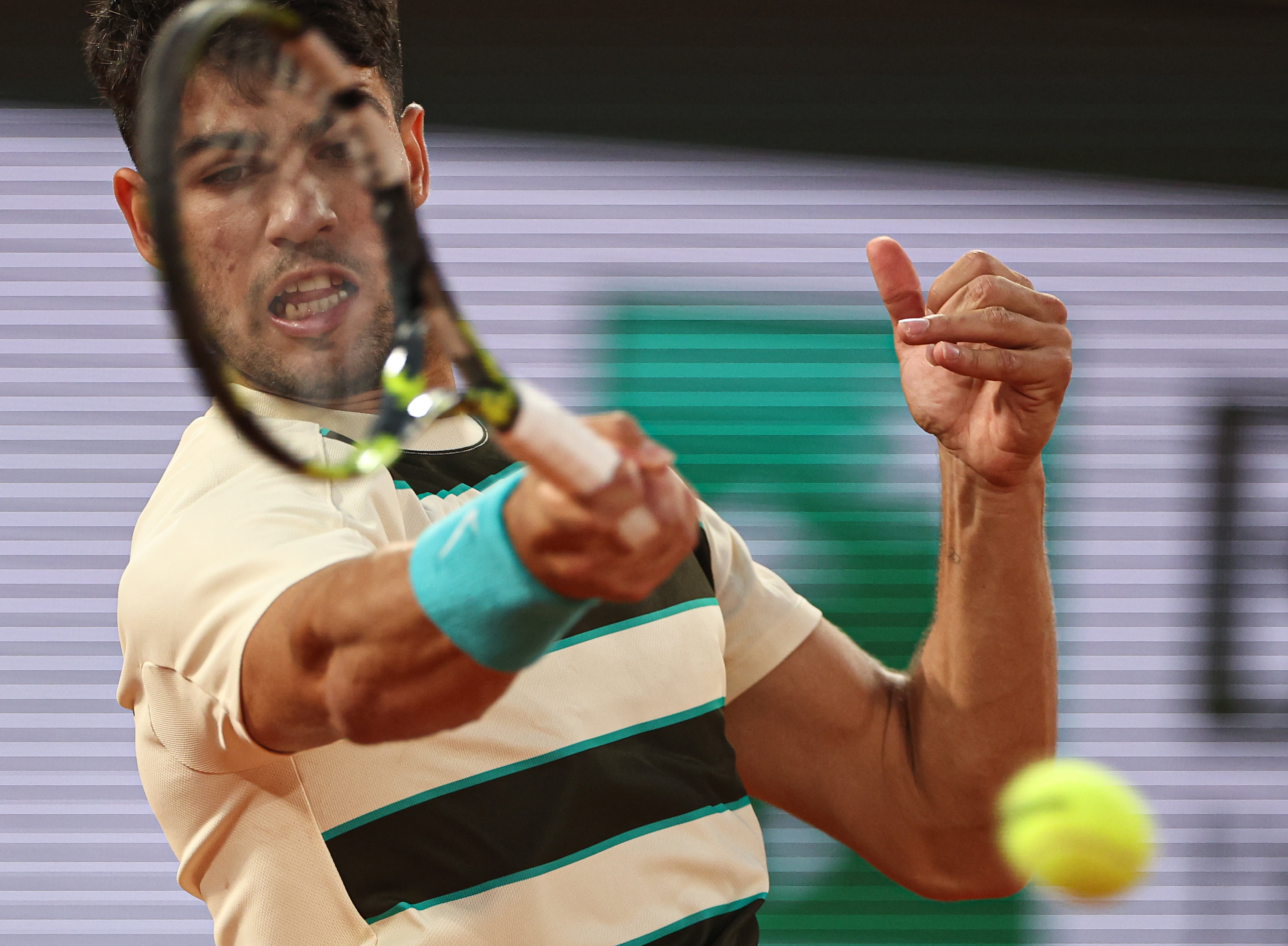 开云在线直播-美国网球队碾压日本网球队，阿尔卡拉斯高光表现