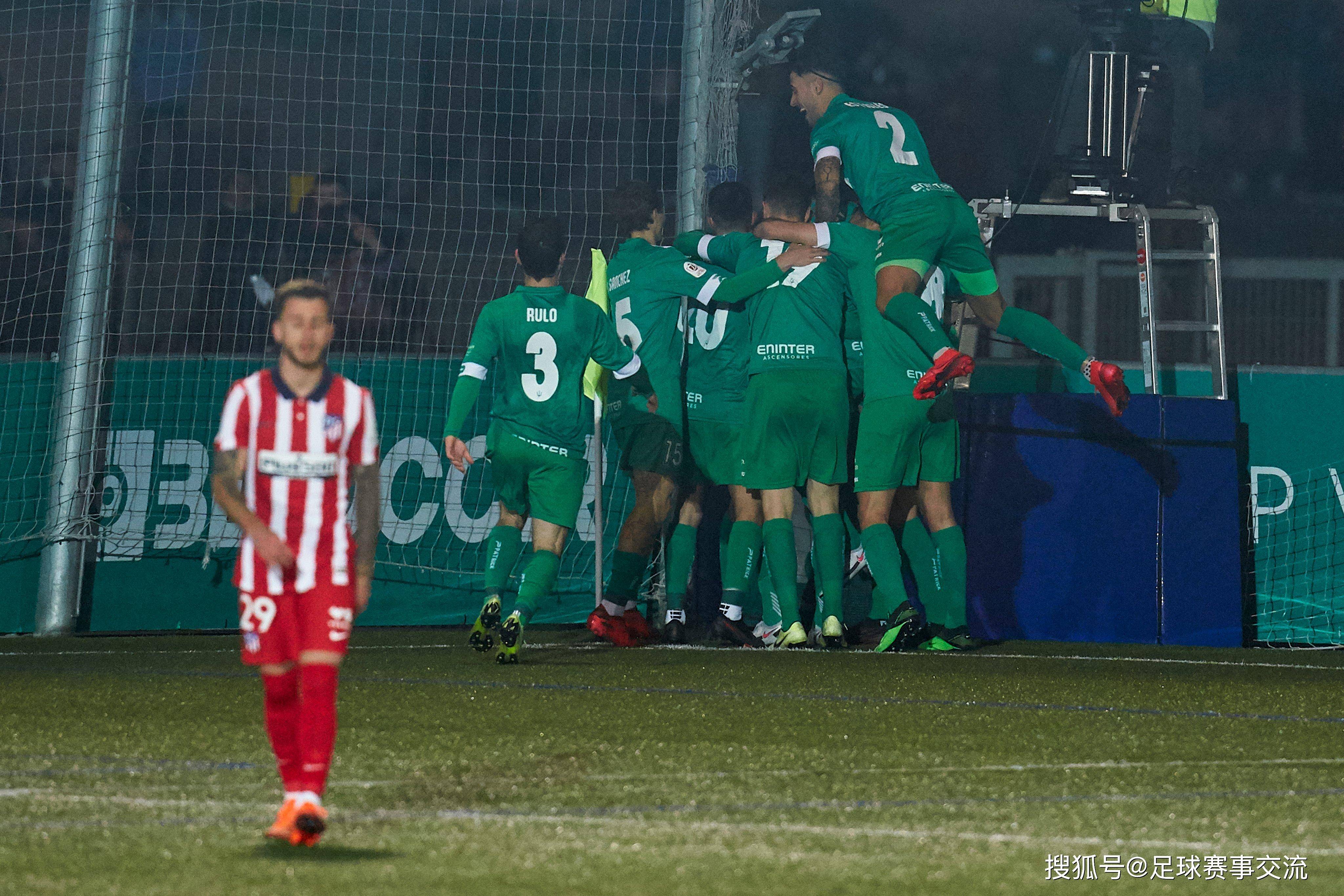 开云体育app-巴列卡诺面对巴伦西亚的挑战，力争胜利