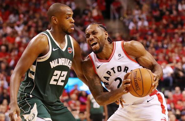 开云官方平台-意大利男篮完胜雄鹿B队，乔治三分雨点燃全场